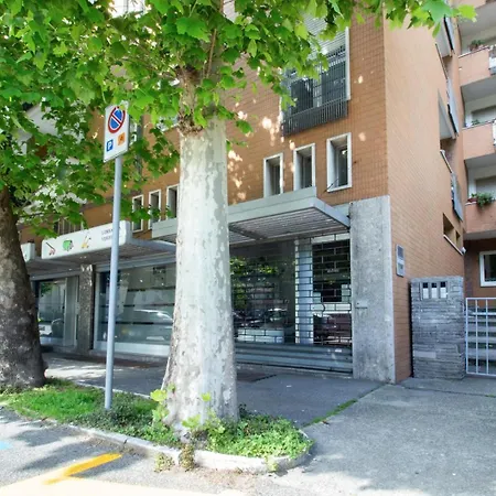 Centro - Perfect Couple's Escape * Como